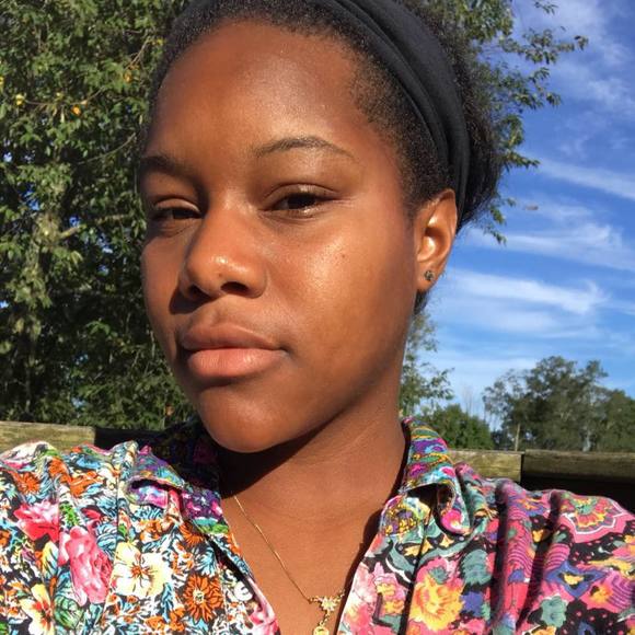 Meet your Posher, Taylor - Picture 1 of 1